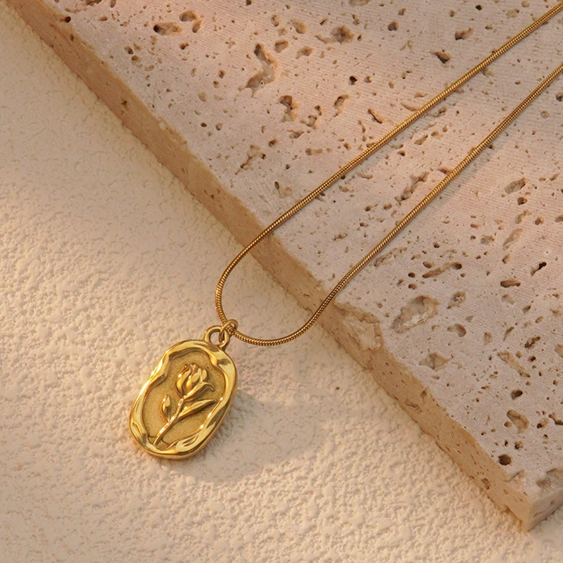 Collier Rose en Or