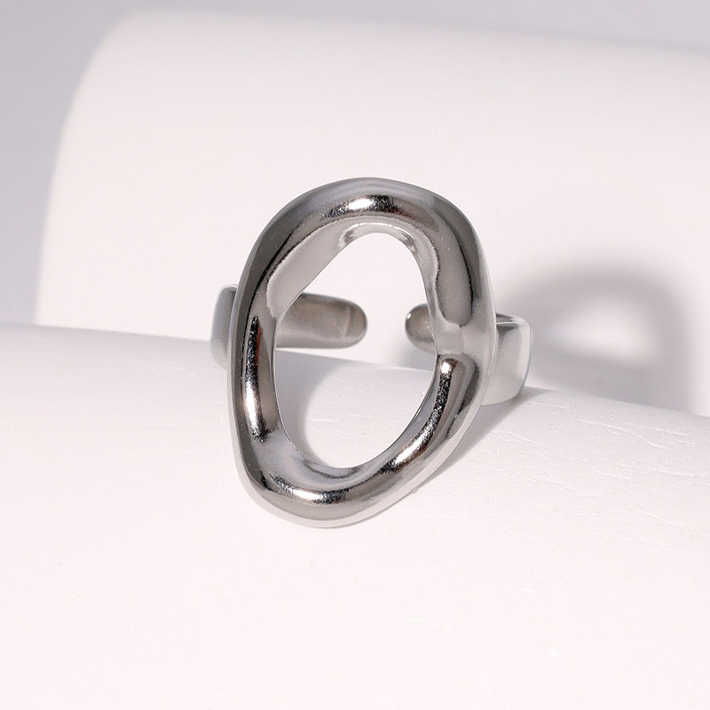 Bague Ovale Creuse (Argentée)